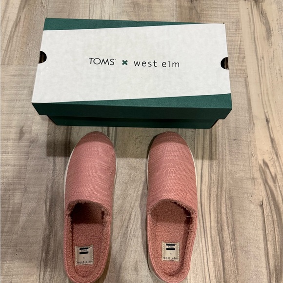 West Elm Shoes - TOMS West Elm Pink Slip-On Moccasins NEW
